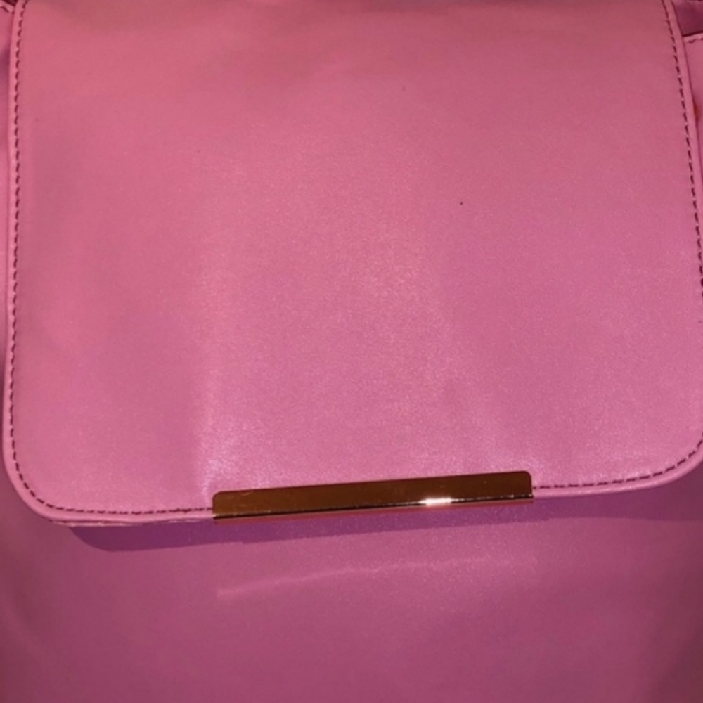 Pink beautiful backpack🍓price is firm🍓 - Picture 2 of 3
